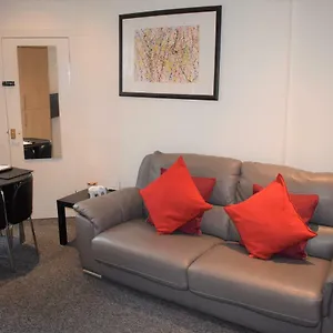 Kelpies Serviced Apartments-bonnie Apartment